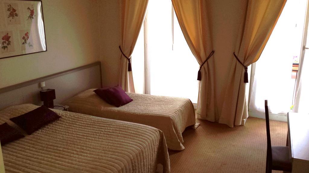 Grand Hotel De L'Etoile Courtenay  Quarto foto
