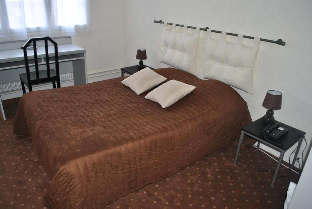 Grand Hotel De L'Etoile Courtenay  Quarto foto
